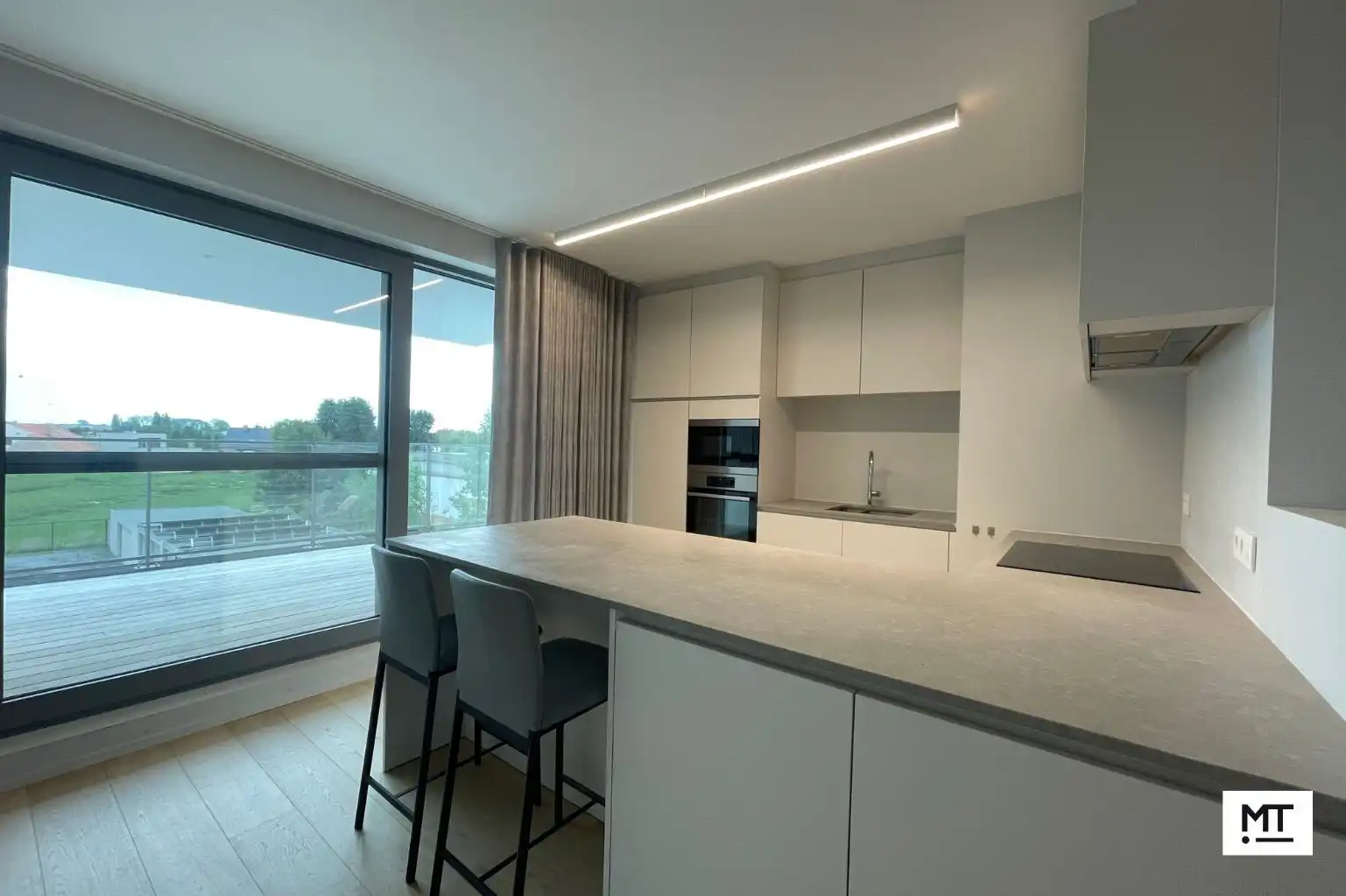 Ruim 2-slaapkamerappartement met dubbele terrassen en prachtig uitzicht foto 7