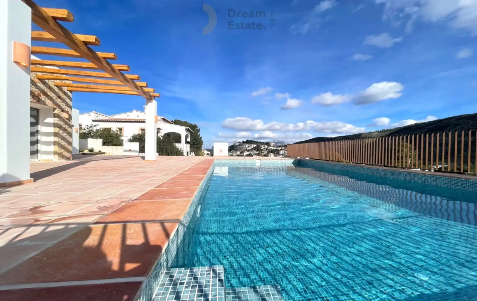 Luxe Ibiza-Style Villa met Panoramisch Bergzicht foto 3