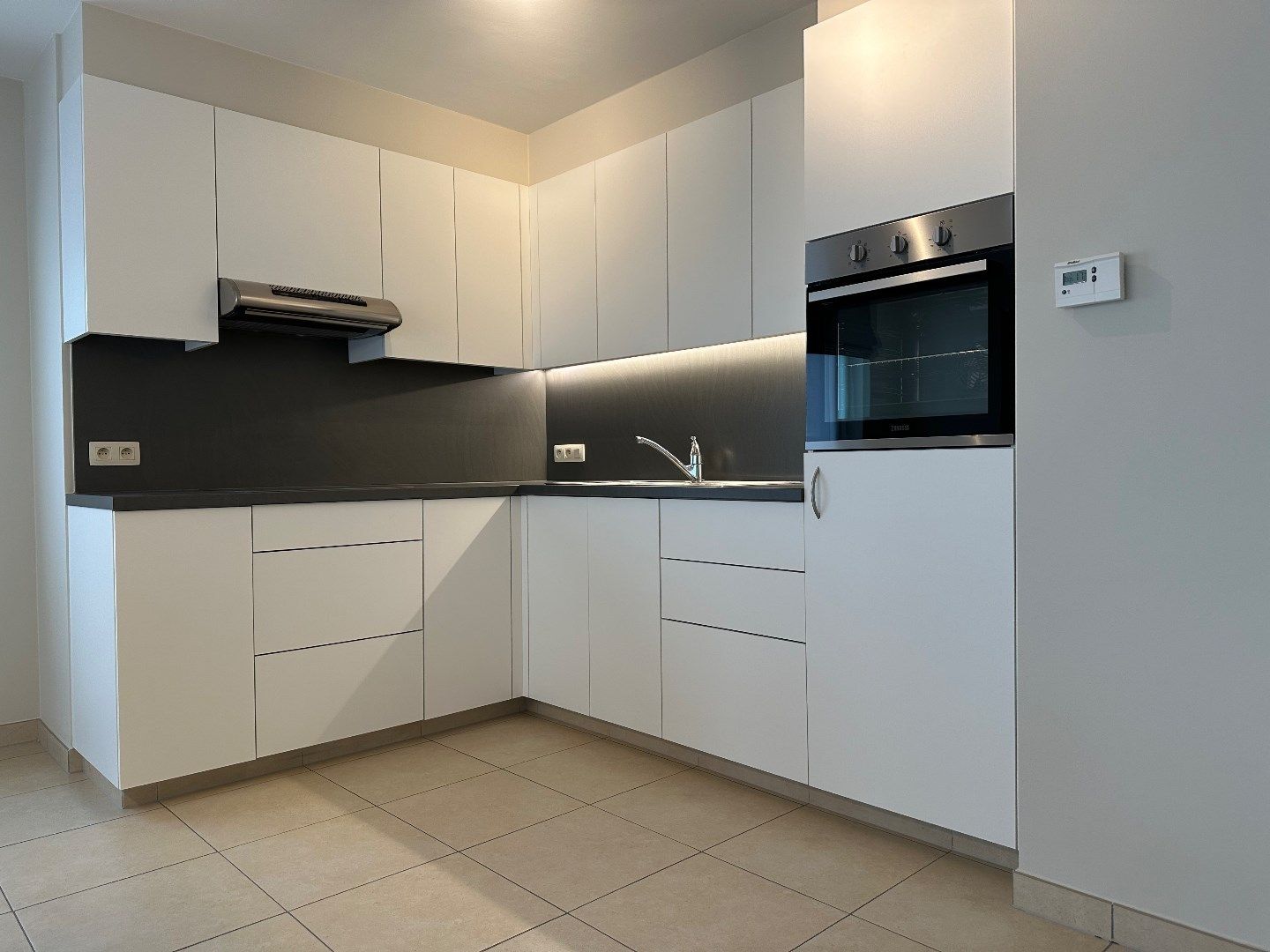 Appartement met 2 slaapkamers en garage te Ichtegem foto 9