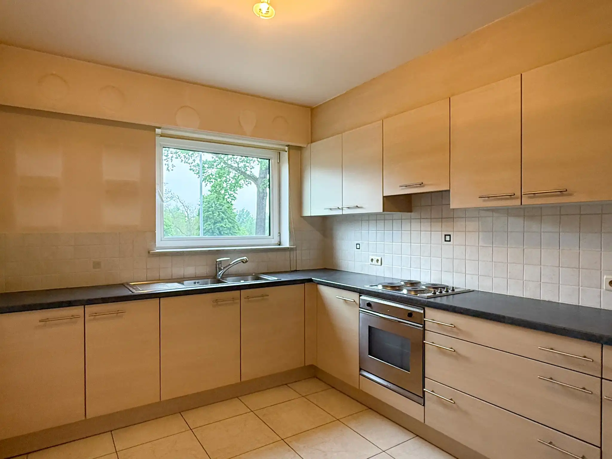Appartement met twee slaapkamers en garage in Melsele foto 4