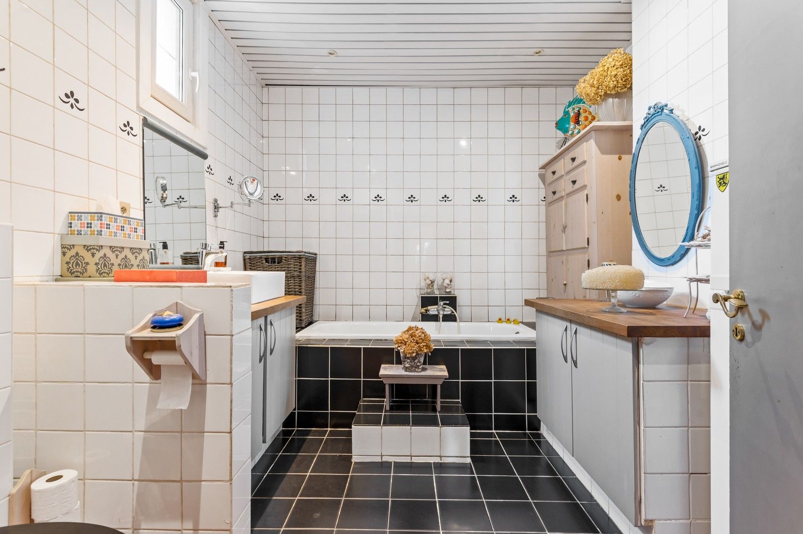 Charmante, lichte woning met heerlijk terras op toplocatie! foto 9