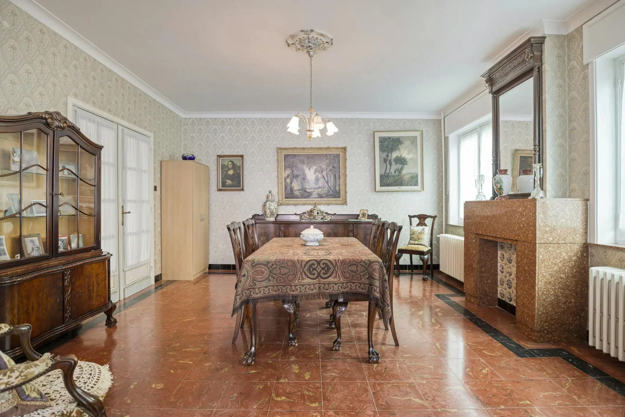 Ruime woning met tuin en garage op 1.845m² te Alveringem. foto 3