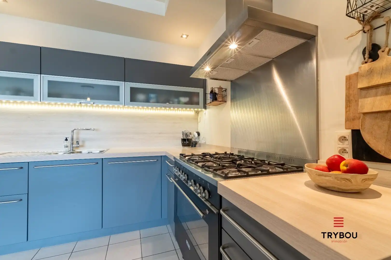 Ruim, instapklaar appartement met garage te koop in Langemark-Poelkapelle foto 11