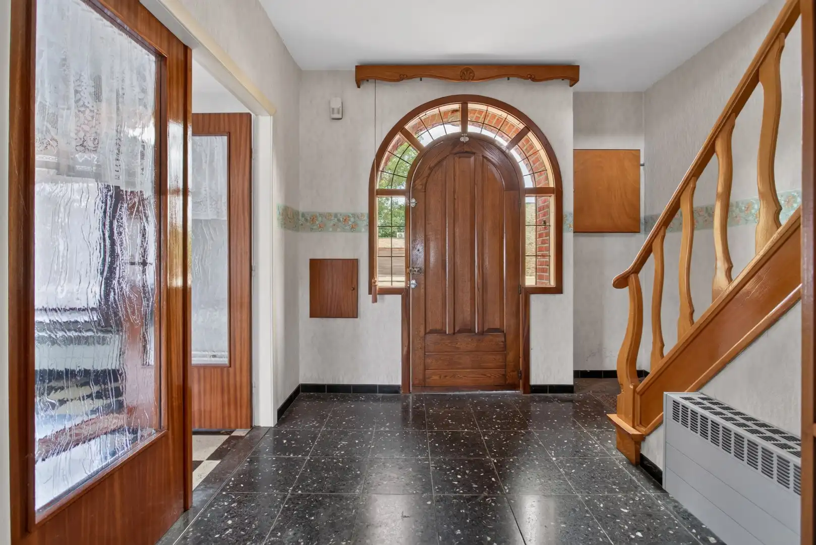 Ruime gezinswoning met 5 slaapkamers op een perceel van 23a 36ca foto 7