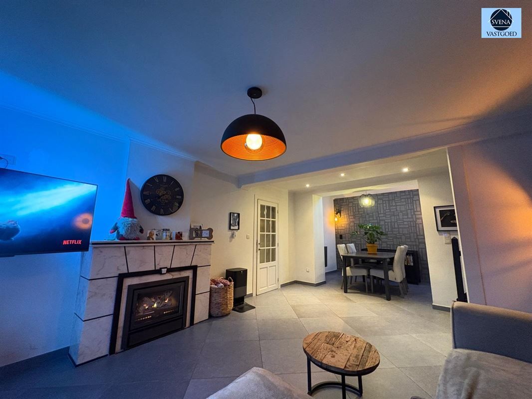 ZEER GEZELLIGE WONING MET GROTE TUIN TE LESSEN foto 6