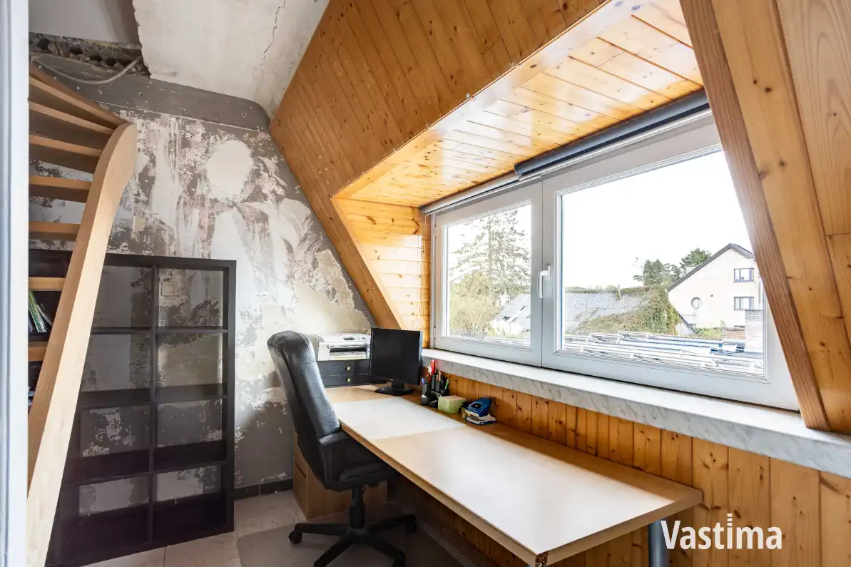 Halfopen woning met prachtige tuin en ruimte om te groeien foto 18