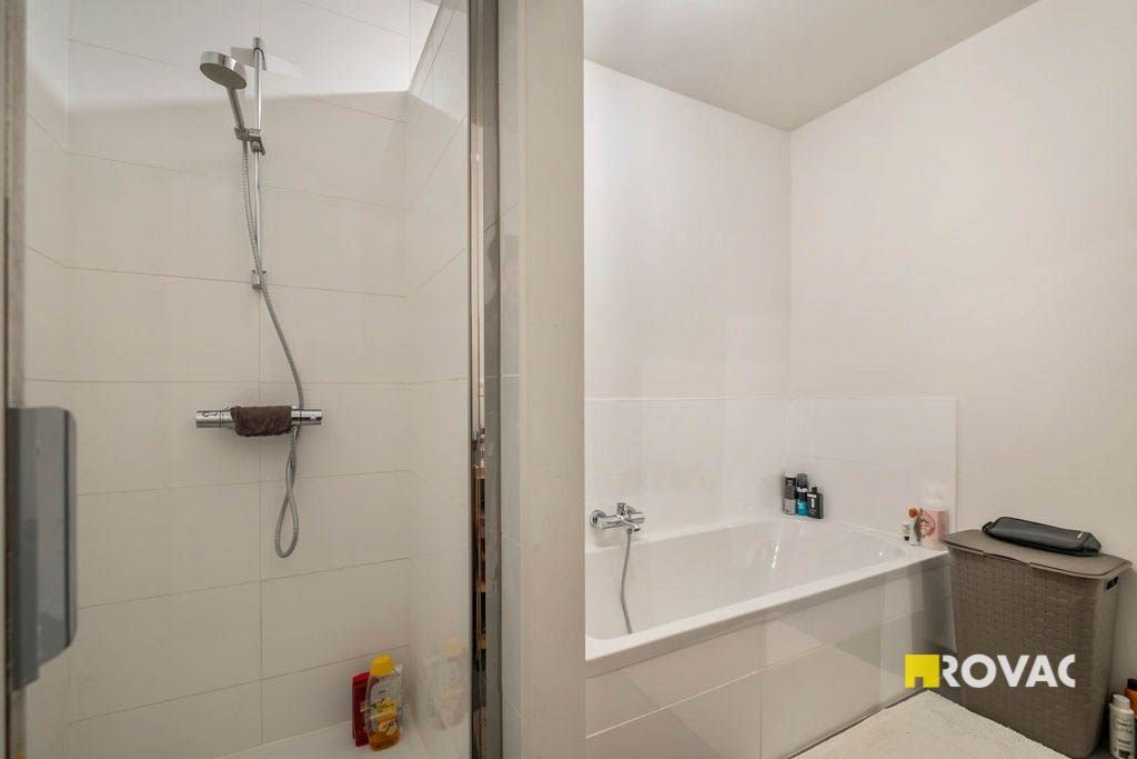 Recente en instapklare woning met 4 slaapkamers in een rustige woonomgeving foto 13