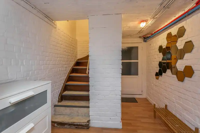 GELIJKVLOERSAPPARTEMENT MET TUIN EN GARAGE IN KONINGSLO foto 16