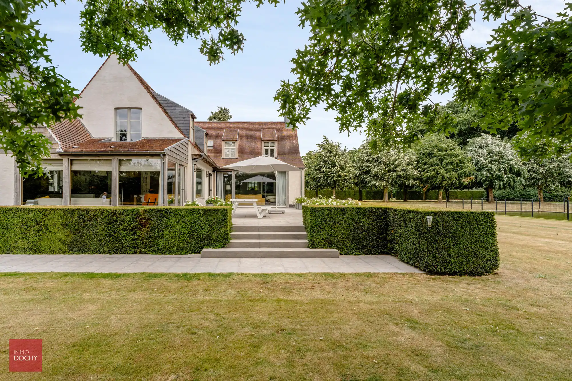 Unieke eigendom in alle rust en privacy op ca. 5,4ha foto 10