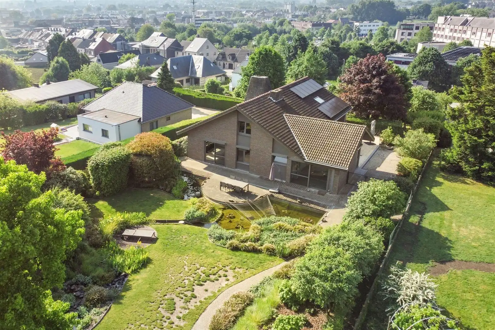 Gerenoveerde villa (450m²) met 4 à 5 slaapkamers op 17a 05ca foto 35
