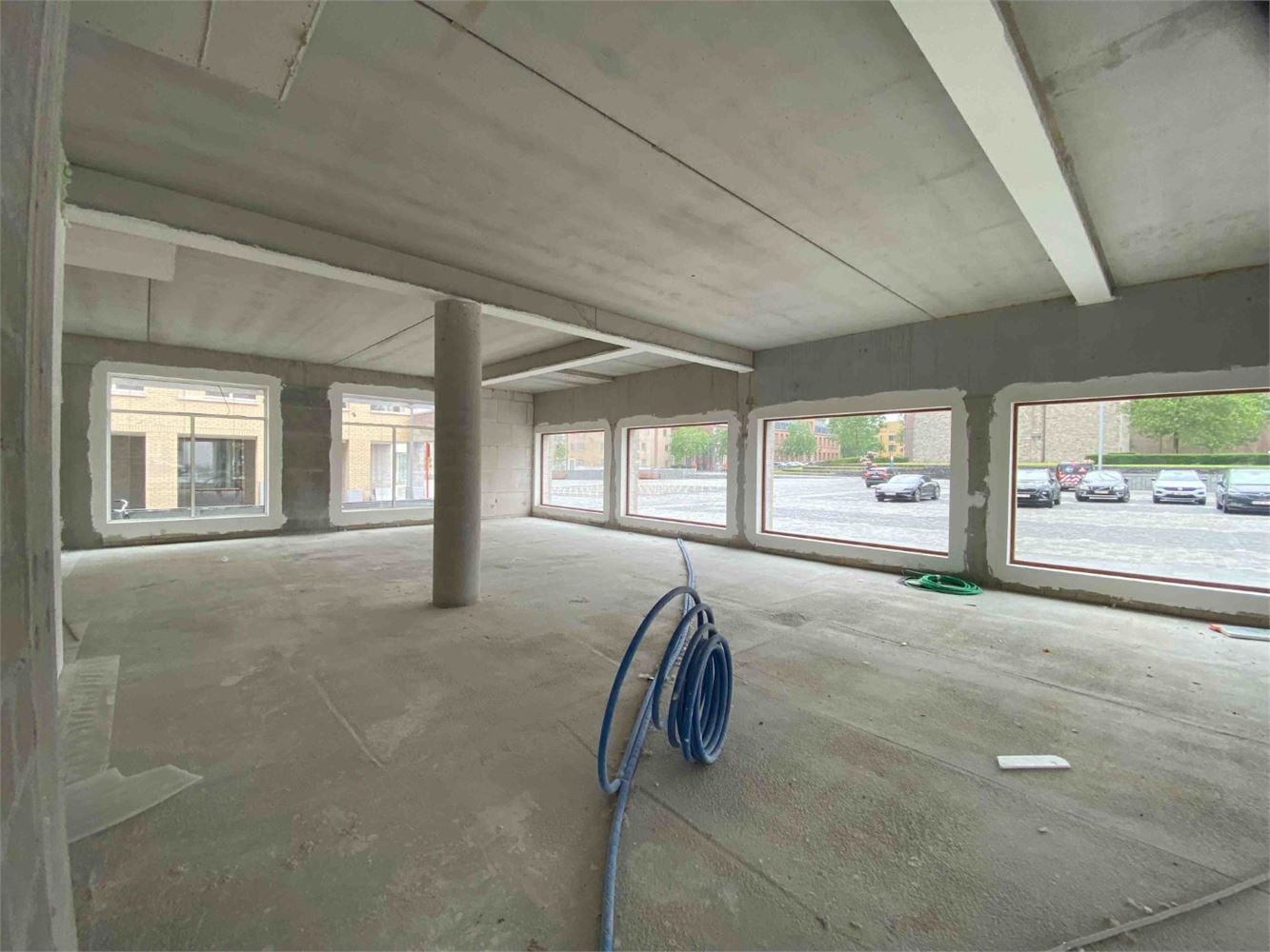 UNIEK COMMERCIEEL GELIJKVLOERS foto 8