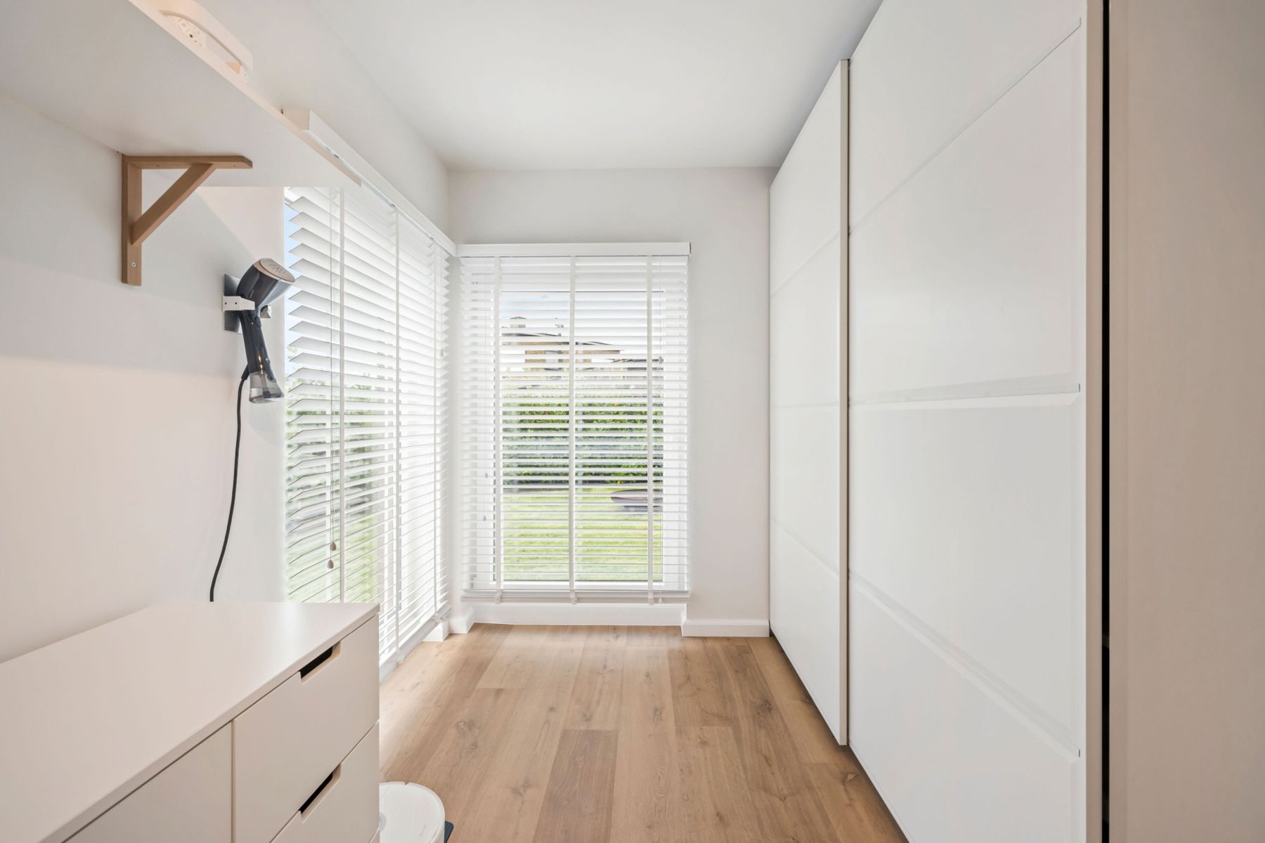 Volledig gerenoveerde bungalow instapklaar foto 15