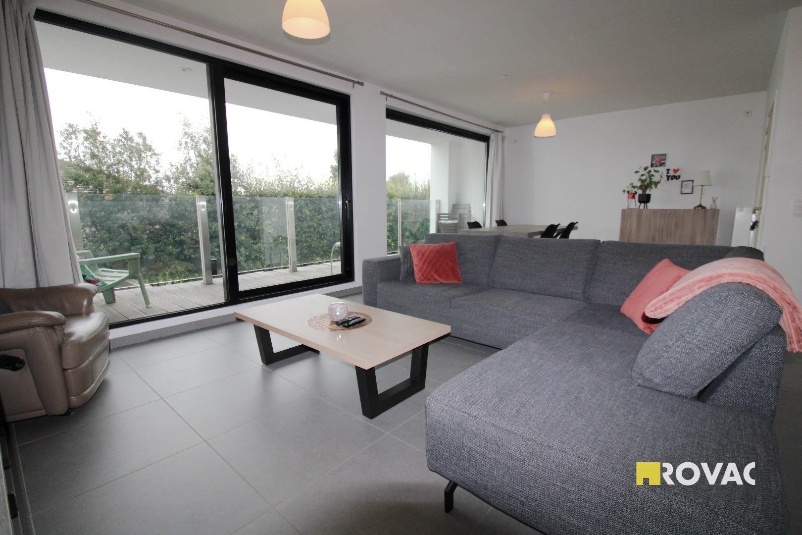 Energiezuinig en ruim duplexappartement met carport! foto 4
