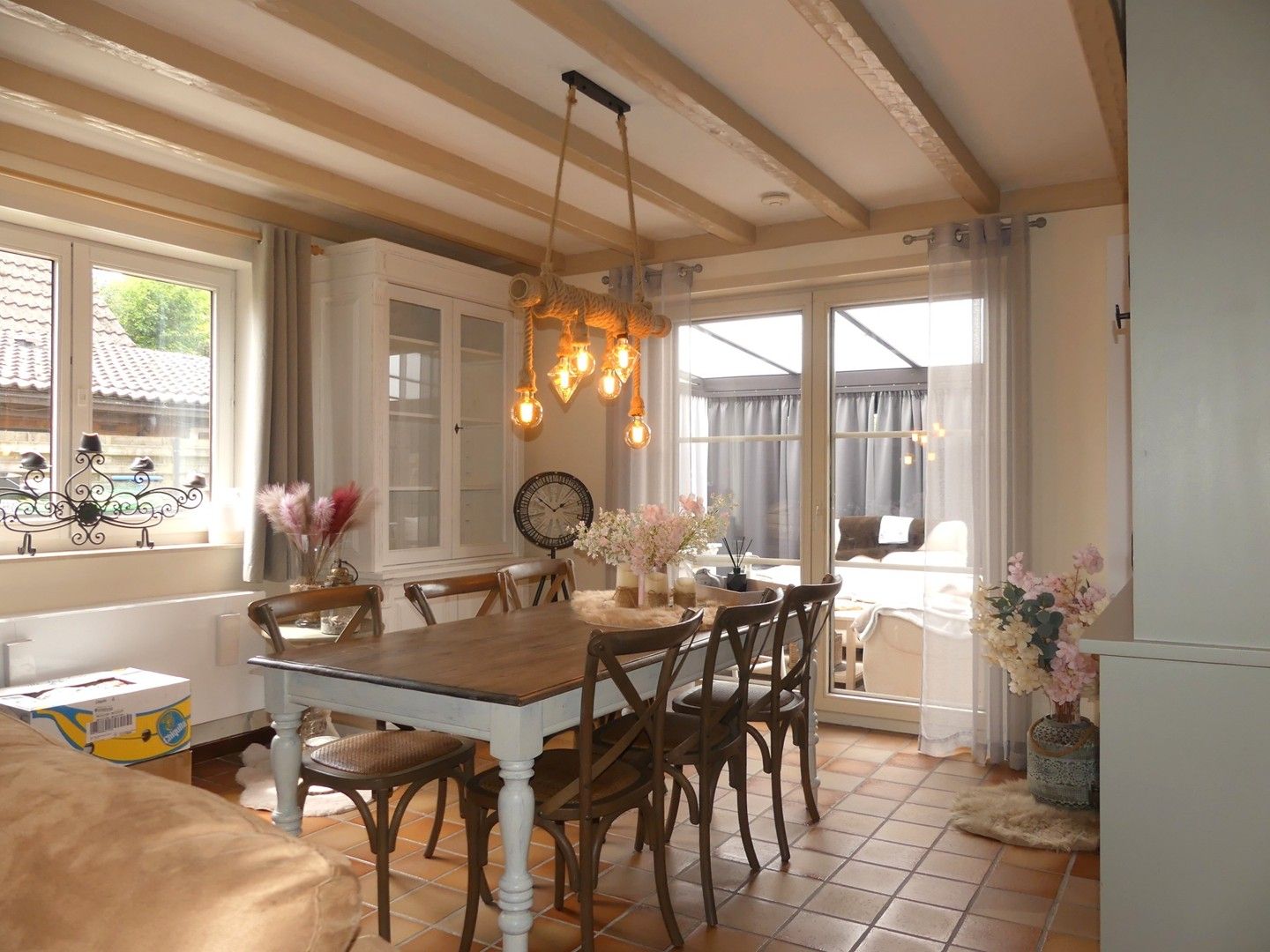 Alleenstaande woning met terras, zongerichte tuin en garage foto 4