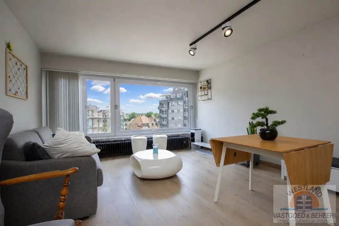 prachtig gerenoveerde ruime studio foto {{pictureIndex}}