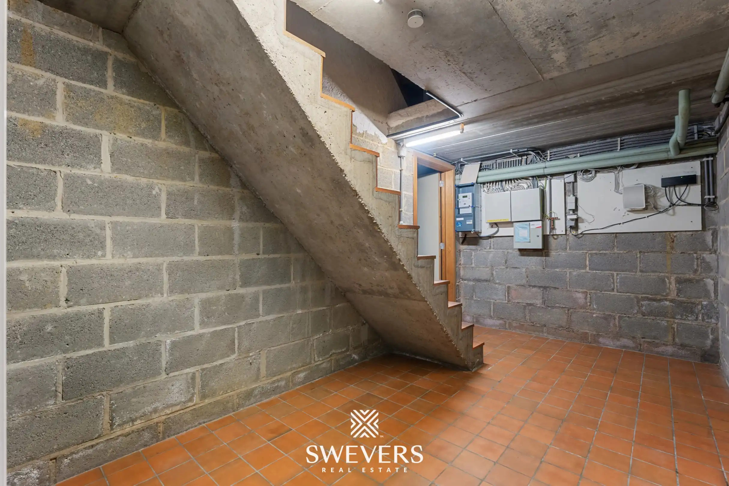 Open bebouwing in Houthalen met 3 slaapkamers, grote kelder en garage: foto 21