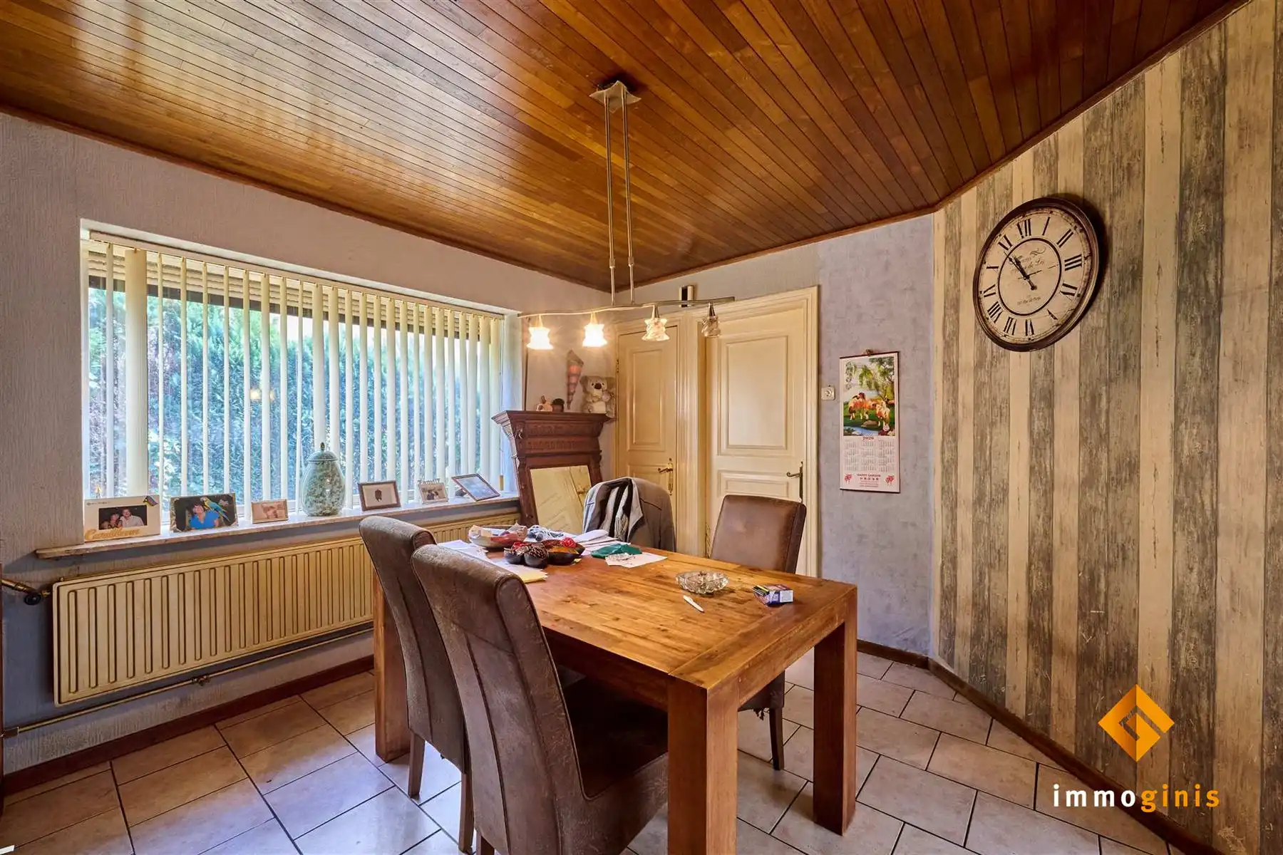 Knusse, te renoveren woning met 3 slaapkamers op een ruim perceel van 8a62ca! foto 5