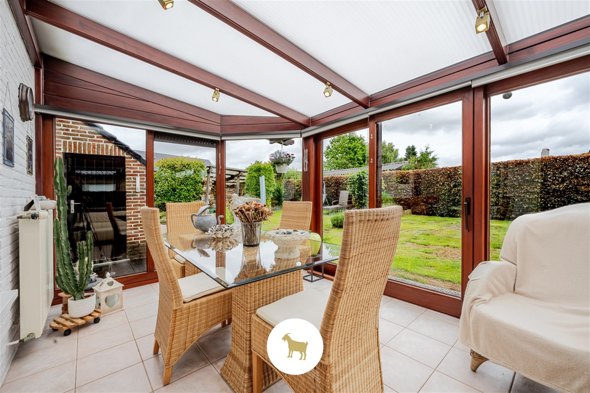Instapklare LAAGBOUWVILLA met 3 slaapkamers, bureauruimte, veranda en garage op een ruim perceel van ca. 796 m² foto 19