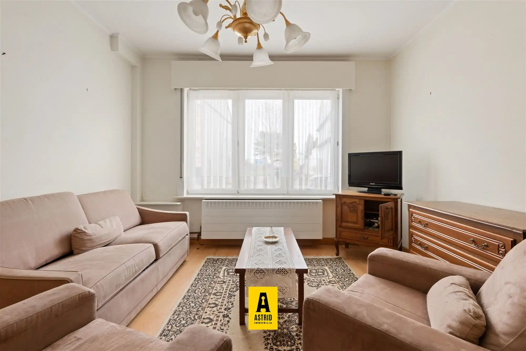  Ruime rijwoning met 5 slaapkamers en tweewoonst-indeling op topligging in Bredene foto 9