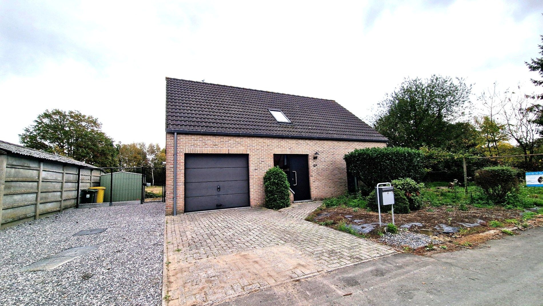 Rustig gelegen woning te Schriek foto {{pictureIndex}}