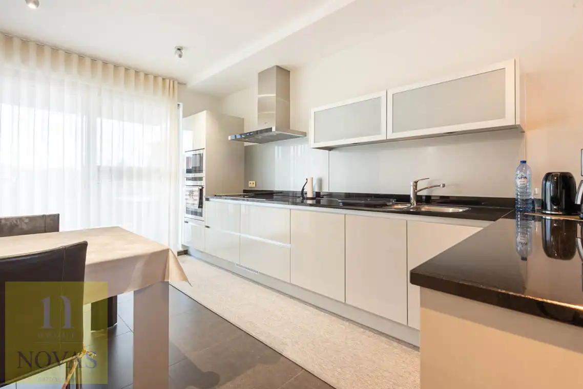 Toplocatie in Lommel, 2 slaapkamers, 33m² over 2 terrassen, heel luxueus foto 6