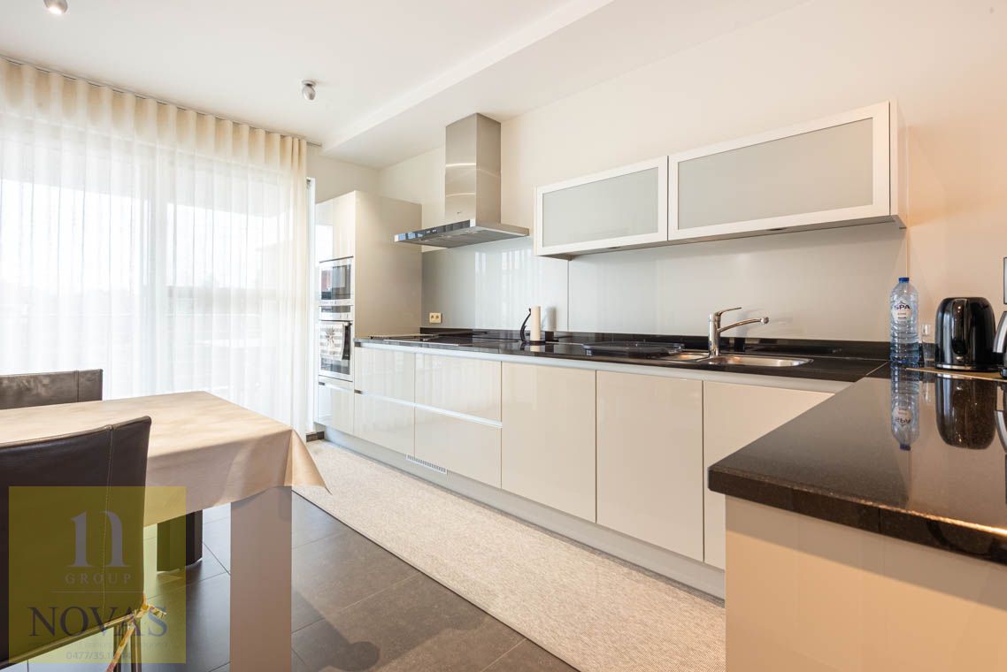 Toplocatie in Lommel, 2 slaapkamers, 33m² over 2 terrassen, heel luxueus foto 12