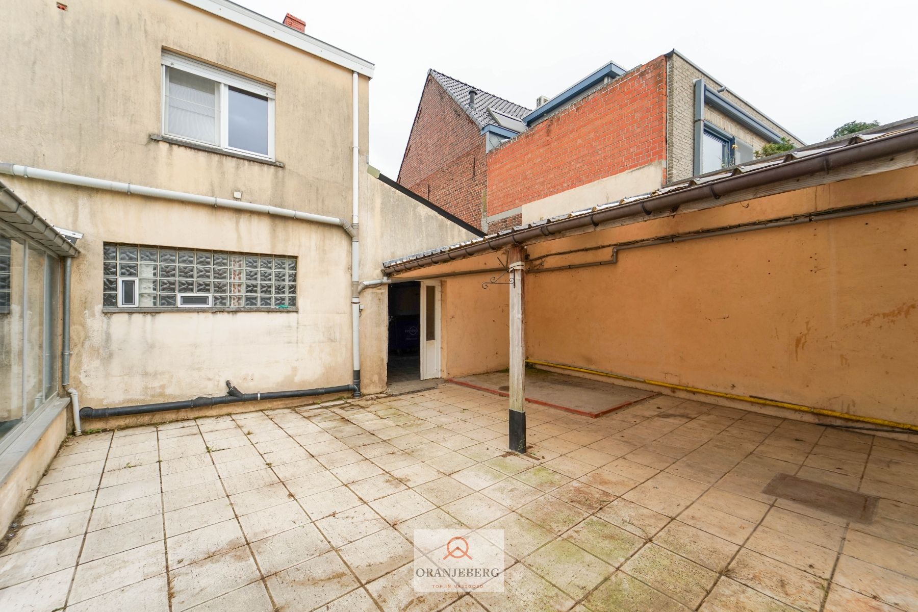 Ideaal te renoveren rijwoning + werkplaats + garage + tuin voor 591m² foto 11