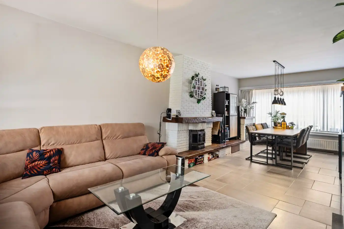 Ruime, instapklare gezinswoning met 4 slpk. en tuin in Ekeren foto 3