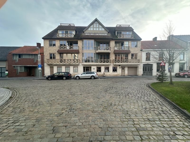 Ruim appartement inclusief kelderberging en garage! foto {{pictureIndex}}