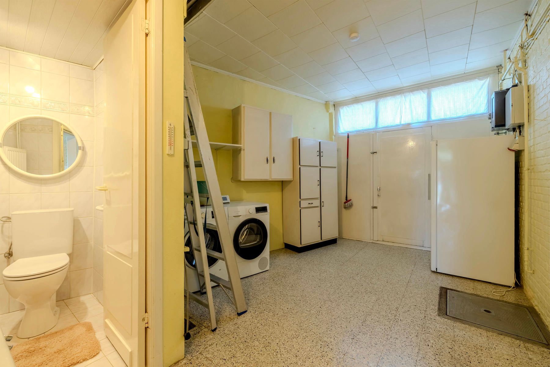 Herenhuis met 4 slpk, prachtige tuin en garage foto 14