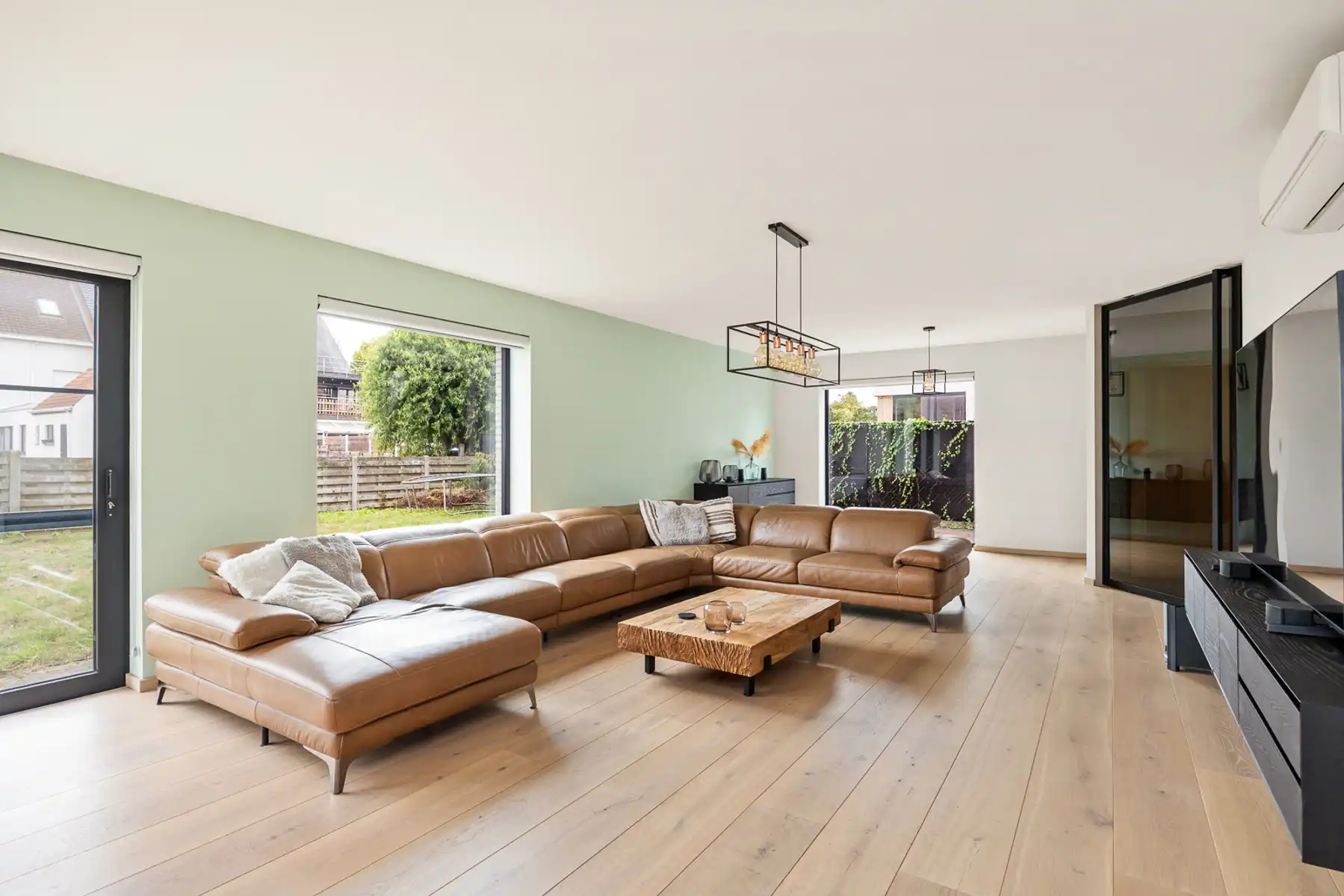 VILLA MET 4 SLAAPKAMERS, 2 BADKAMERS EN KWALITATIEF MAATWERK IN GOOREIND-WUUSTWEZEL TE KOOP foto 6