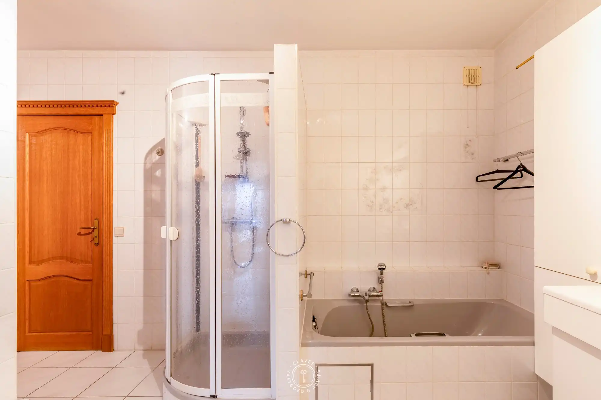 Bijzonder ruim appartement met zuidgericht terras foto 11