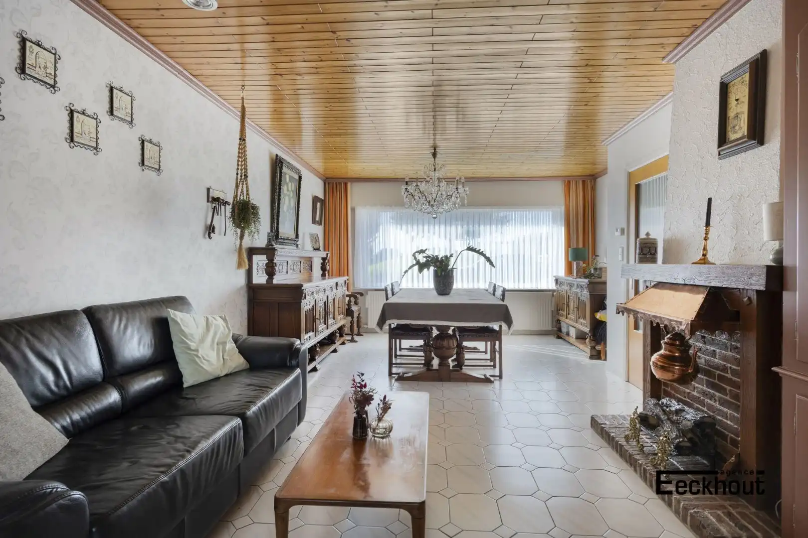 Ruime halfopen woning met tuin en garage aan de Spuikom te Bredene! foto 3