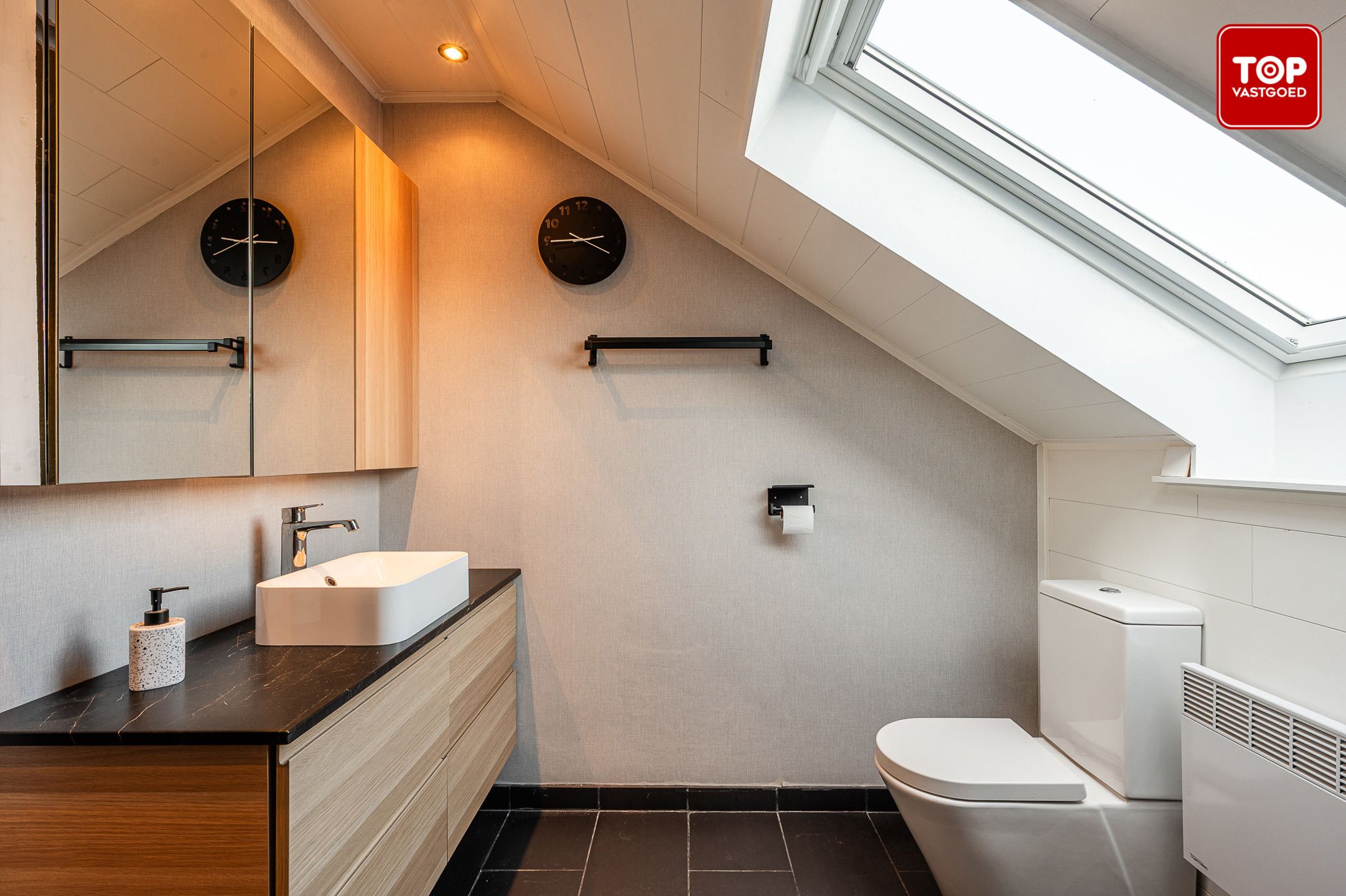 Bel-etagewoning met 3 slaapkamers, jacuzzi en sauna foto 14