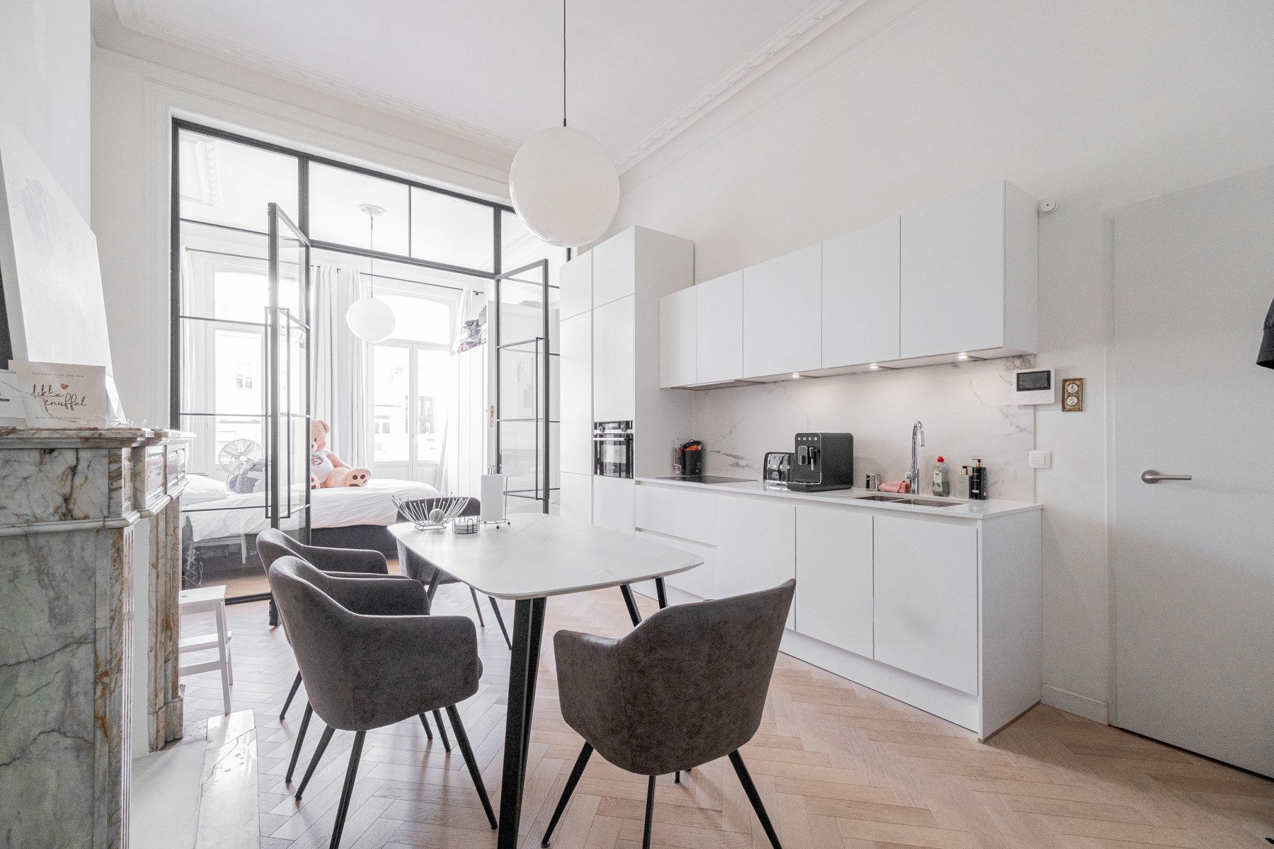 Trendy appartement in voormalige herenwoning foto 4