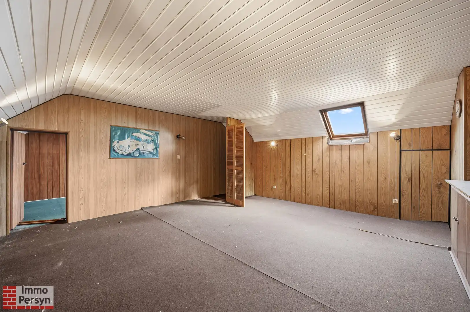 Te renoveren woning met zuidtuin en achteringang met garages foto 17