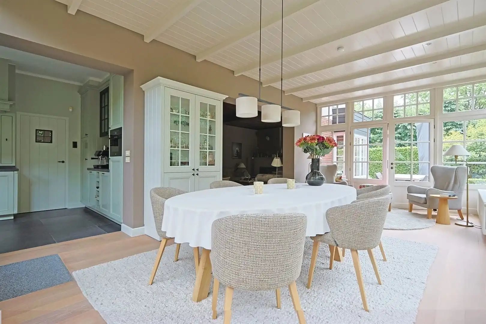 Instapklare villa binnen de Grote Ring  foto 11
