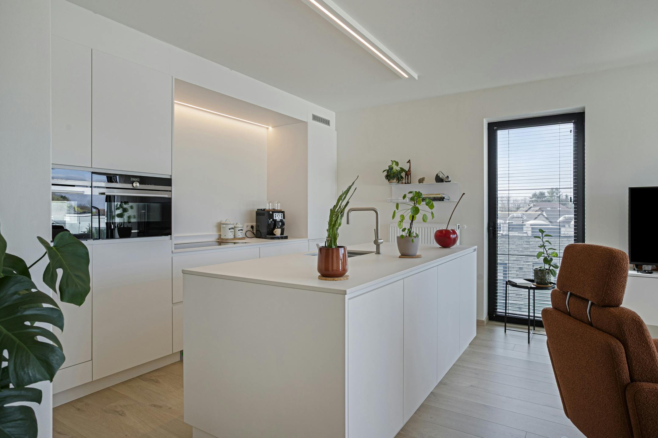 Lichtrijk 2-slpk appartement met riant terras te koop in Roeselare foto 9