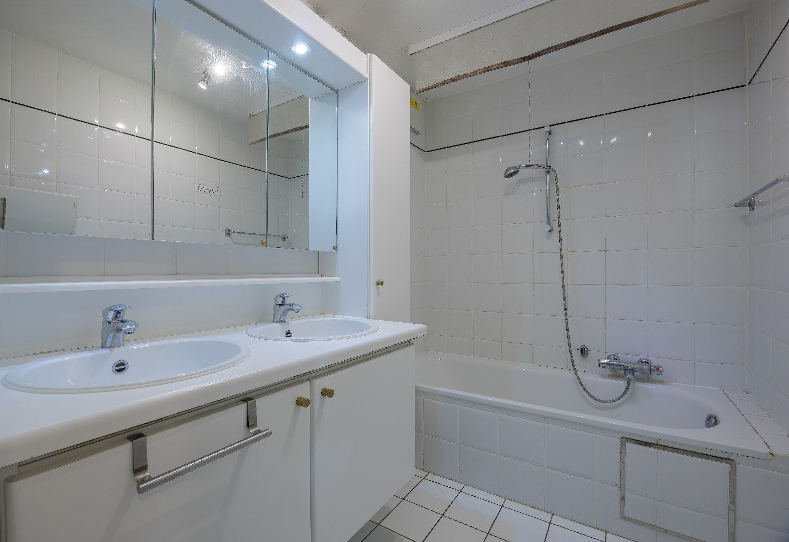 Uitzonderlijk hoekappartement met zijdelings zeezicht  foto 16