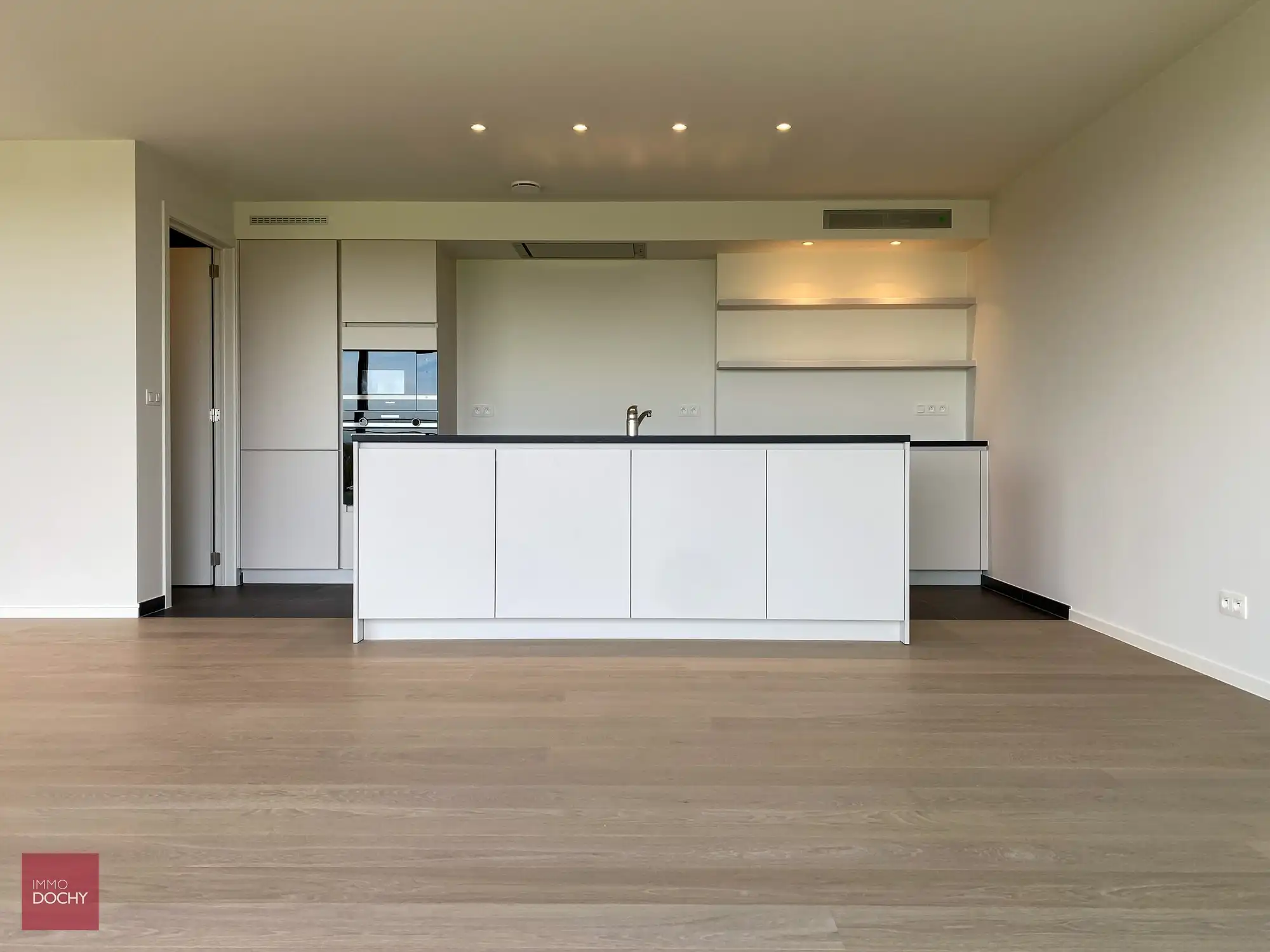 Volledig vernieuwd standingvol appartement met zicht op renbaan - Res. Hippique | Holstraat foto 3