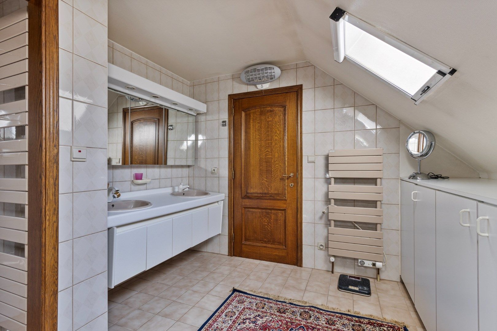Vrijstaande villa met open zicht, grote zonnige tuin en praktijkruimte – Tongeren foto 19