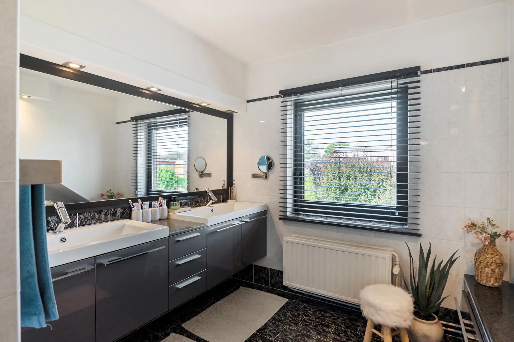 Een bel-etage met een verhaal op elke verdieping foto 22