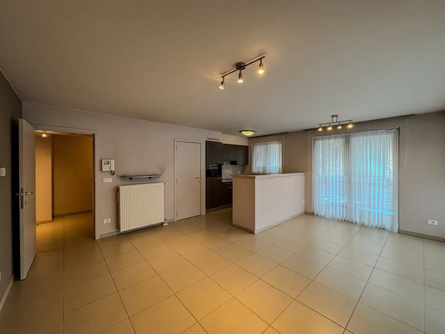 Gelijkvloers appartement met 2 slaapkamers in het centrum. foto 8