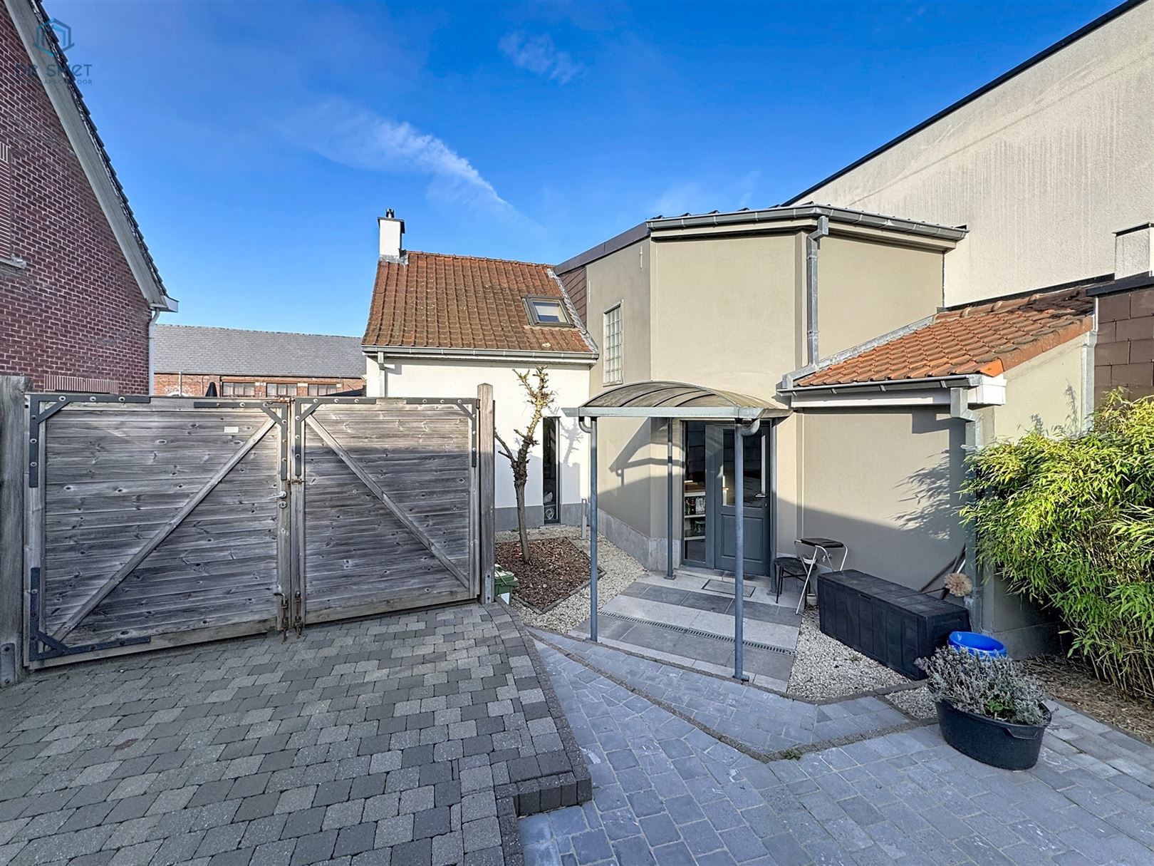 Instapklare woning met 2 slaapkamers, terras, carport en berging in Ophasselt foto 8