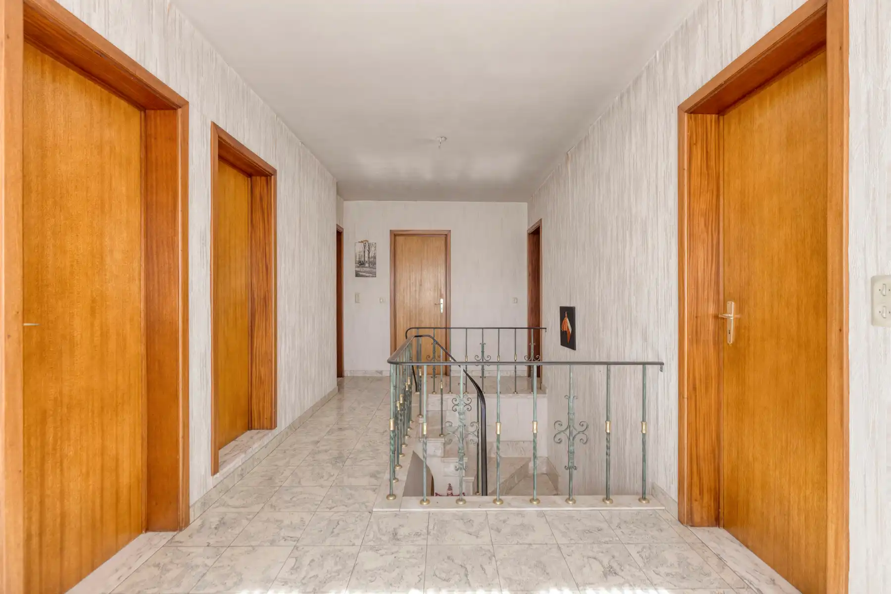 Te renoveren woning met 5 slaapkamers foto 14