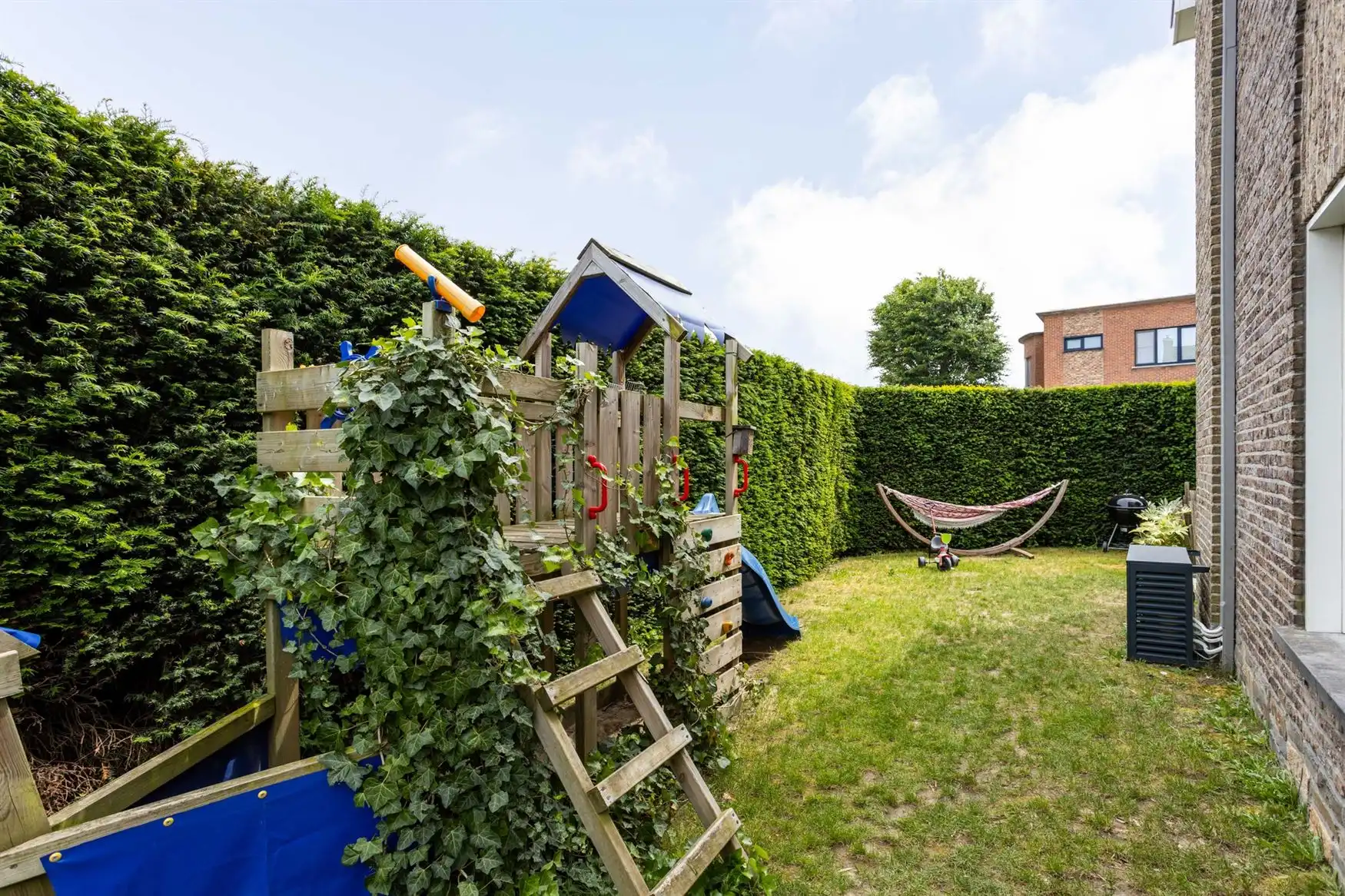 Instapklare gezinswoning met tuin in de Elisabethwijk foto 17
