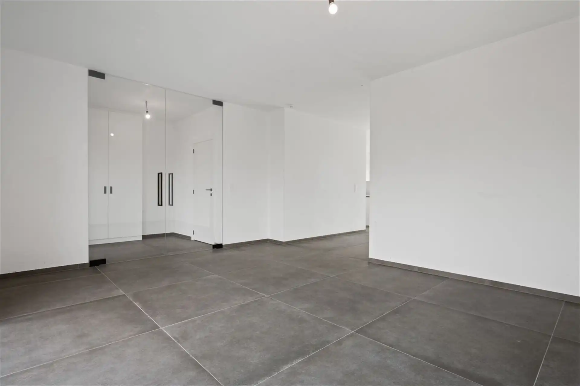 Zeer ruime woning met 4 slpks en tuin foto 7