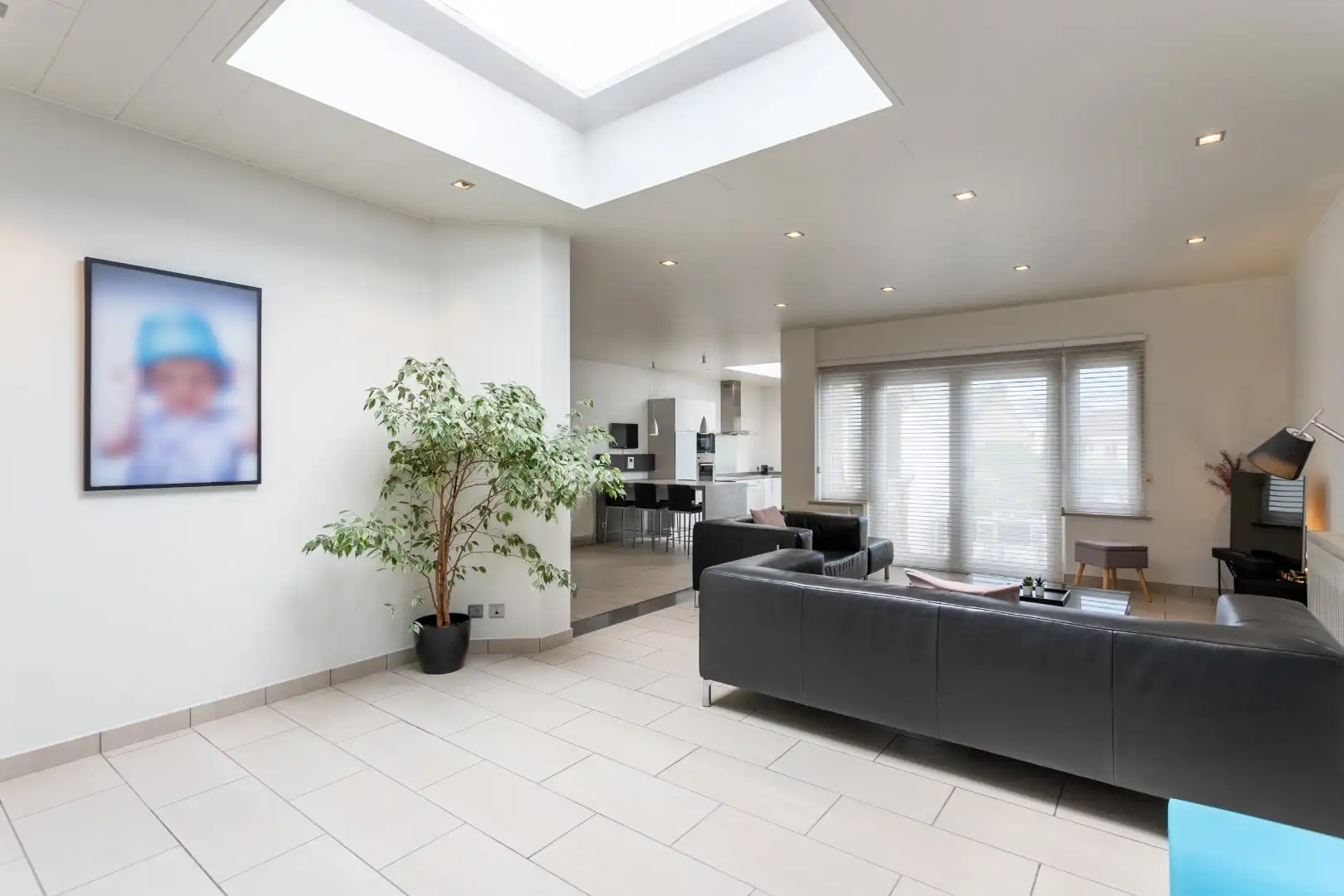 Deels gerenoveerde woning met tuin en garage op gunstige ligging te Halle foto 8