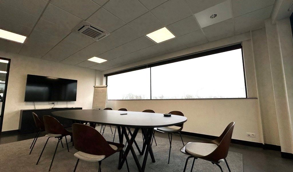 Instapklare kantoren te huur met terras vlakbij afrit R4 in Evergem foto 10