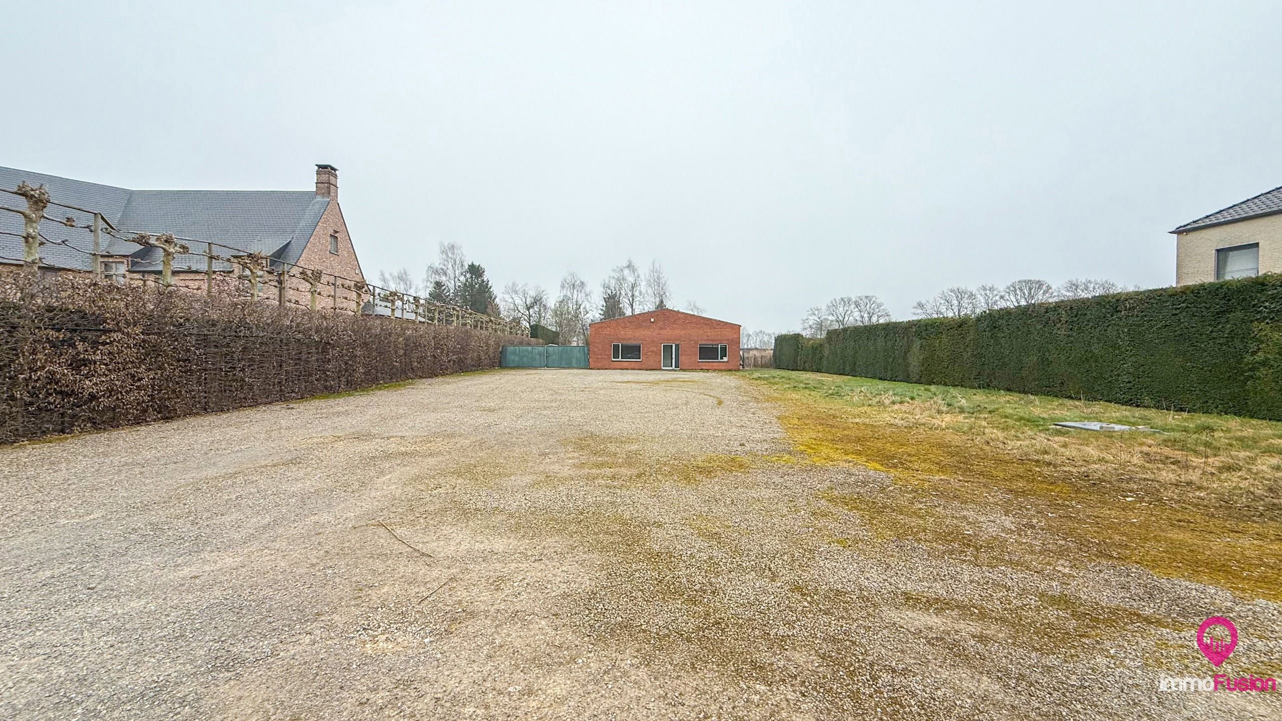 Unieke bouwgrond met een goed onderhouden bedrijfsruimte! foto 30